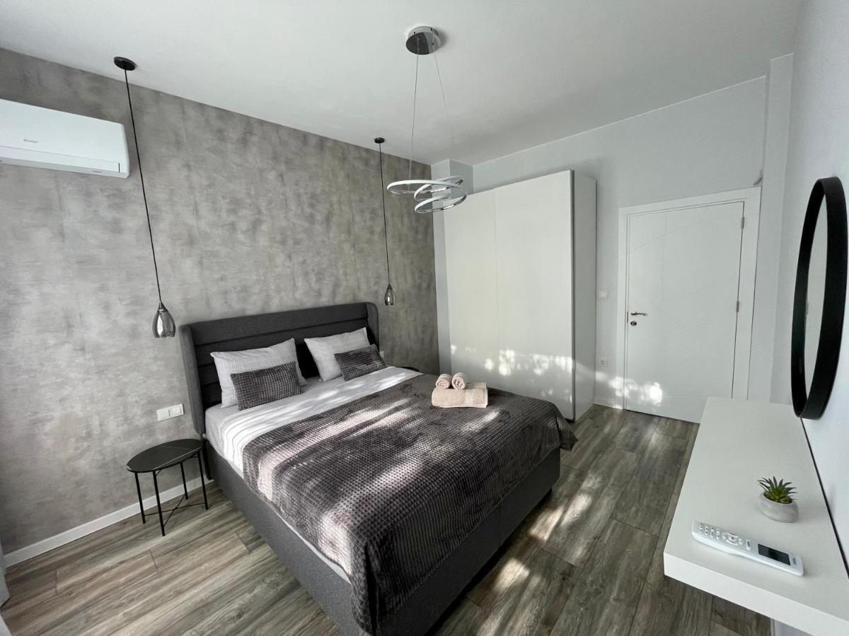 Vanquish Central Apartment Varna Exterior foto
