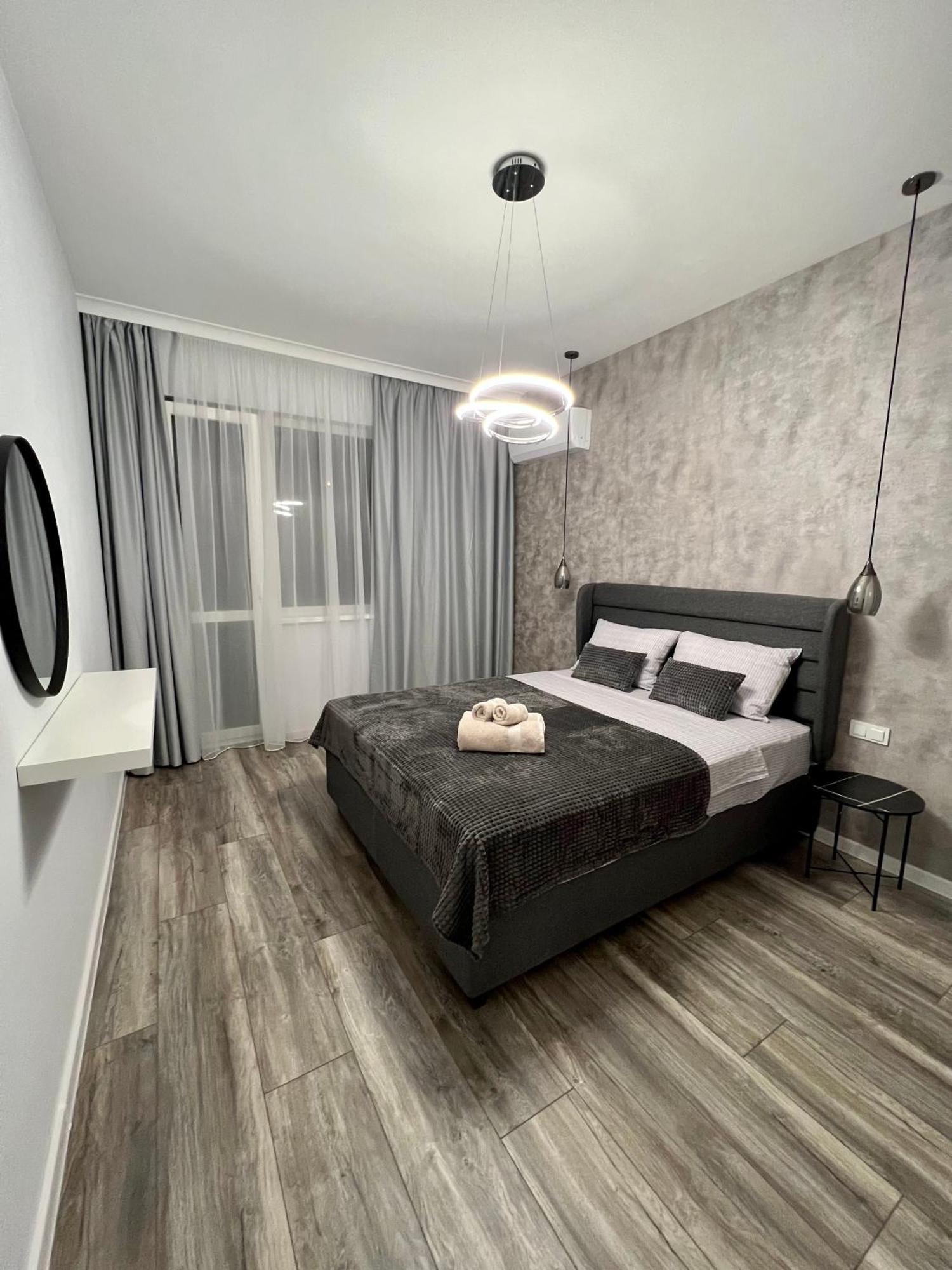 Vanquish Central Apartment Varna Exterior foto